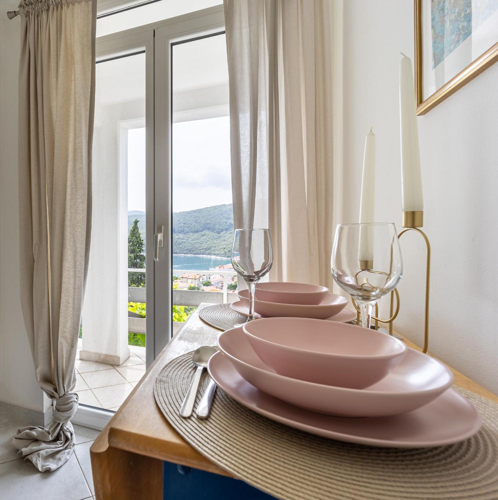 Apartments Sea View Рабац Экстерьер фото